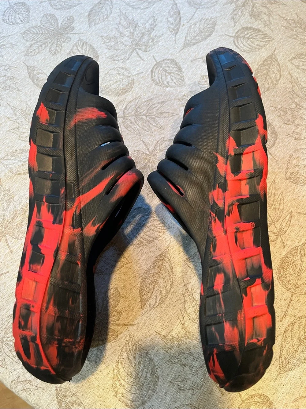 GPOS Black Slide Sandals with Red Splash Details